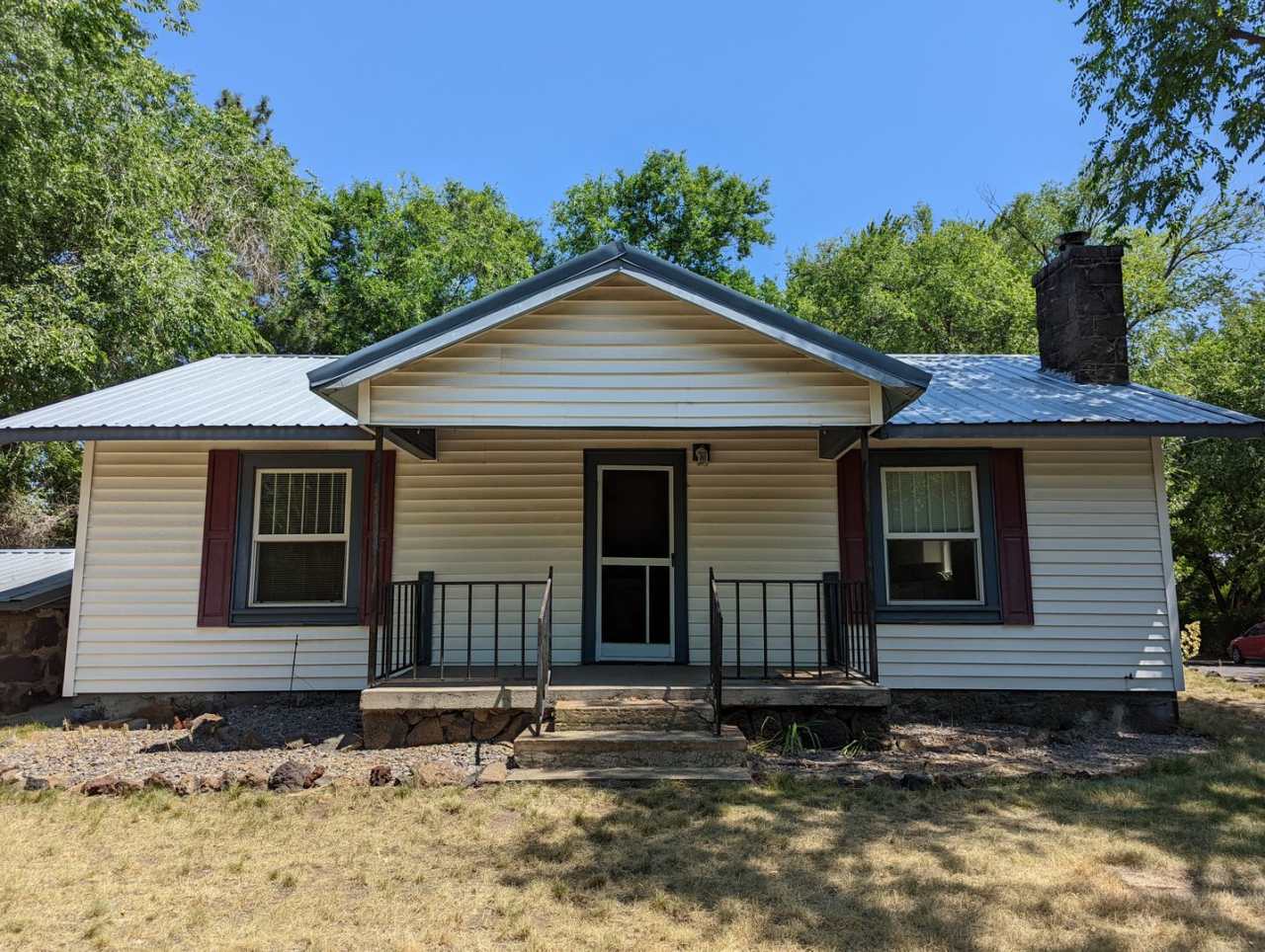 **$500 OFF 1st MO** Charming NW Bend Home! 368 NW Hunter Place