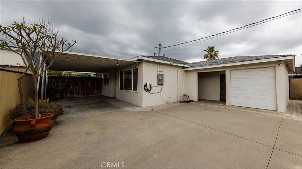 429 E Maple Avenue