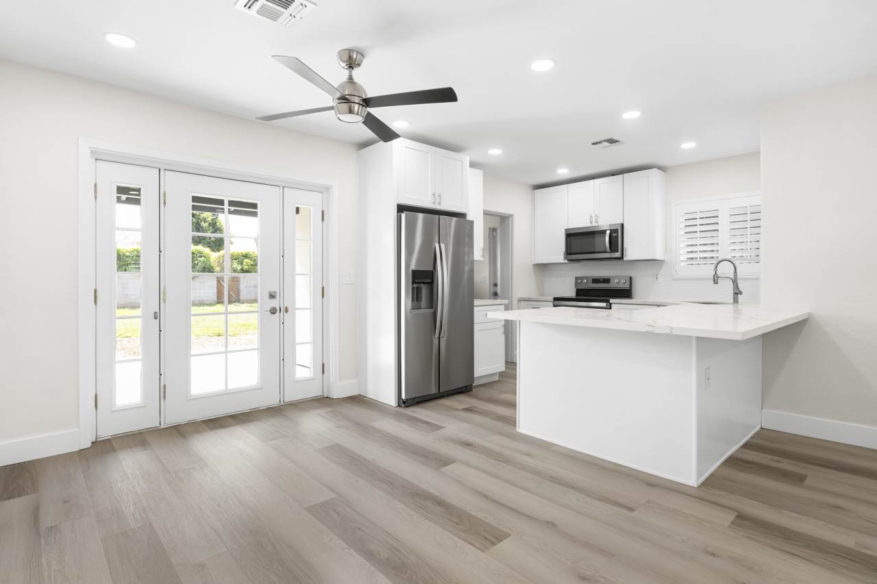 533 West Missouri Avenue