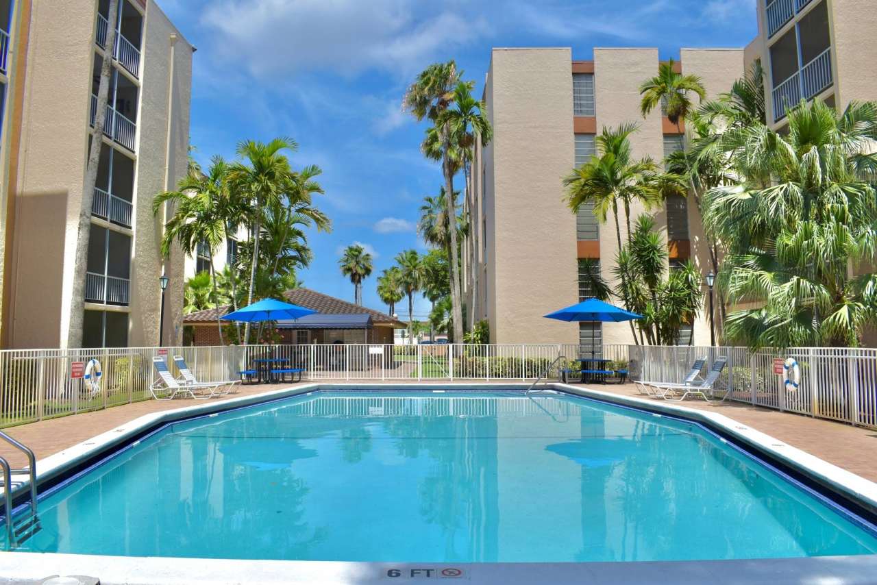 Westland 49 Apartments