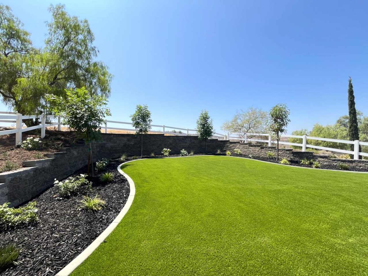 VIEWS VIEWS VIEWS!! BRAND NEW CONSTRUCTION EXECUTIVE HOME 4+2 AVAILABLE NOW!