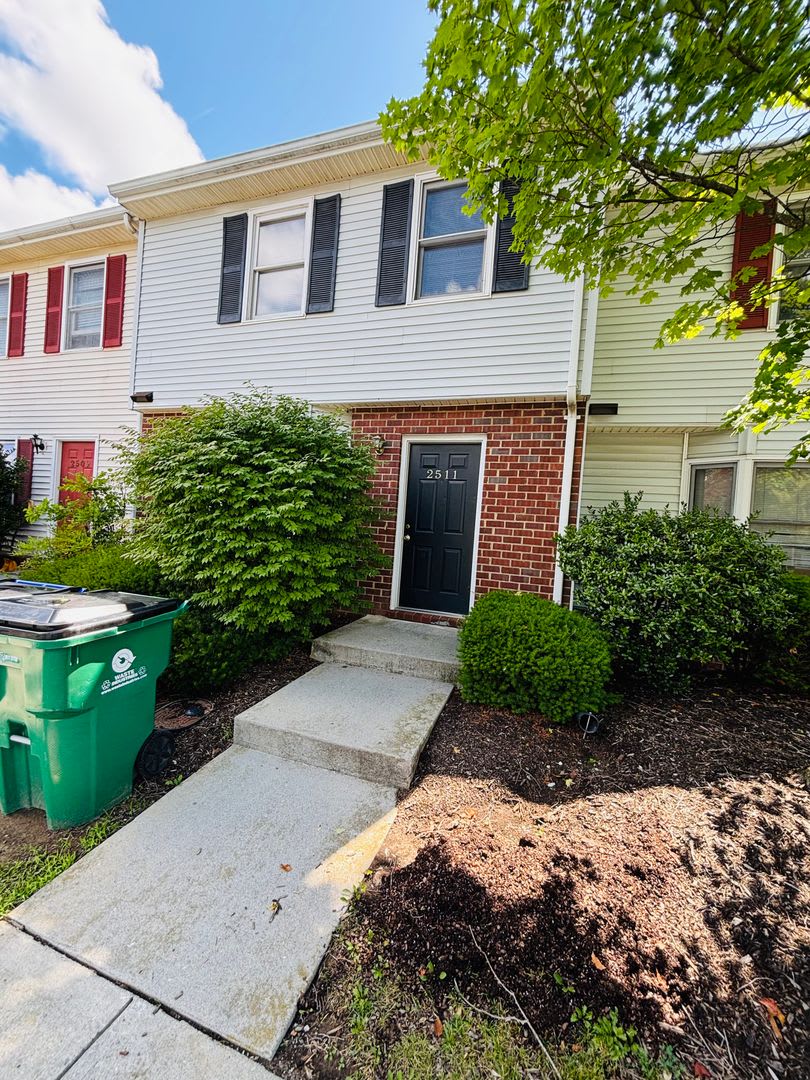 4 Bedroom 3.5 Bath Townhouse