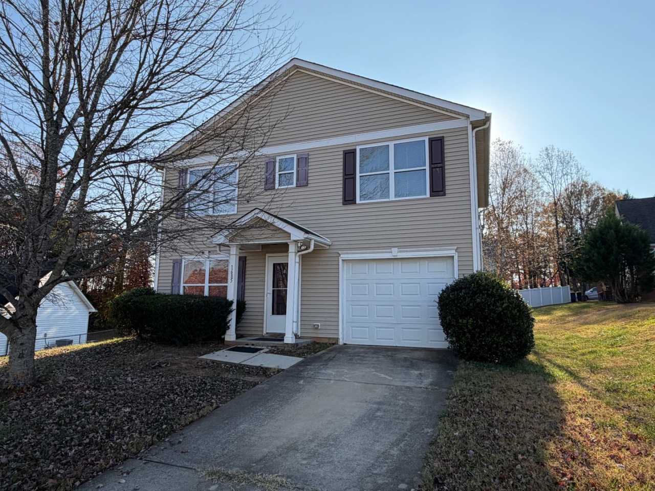 Statesville - 3 Bed / 2.5 Bath + Garage
