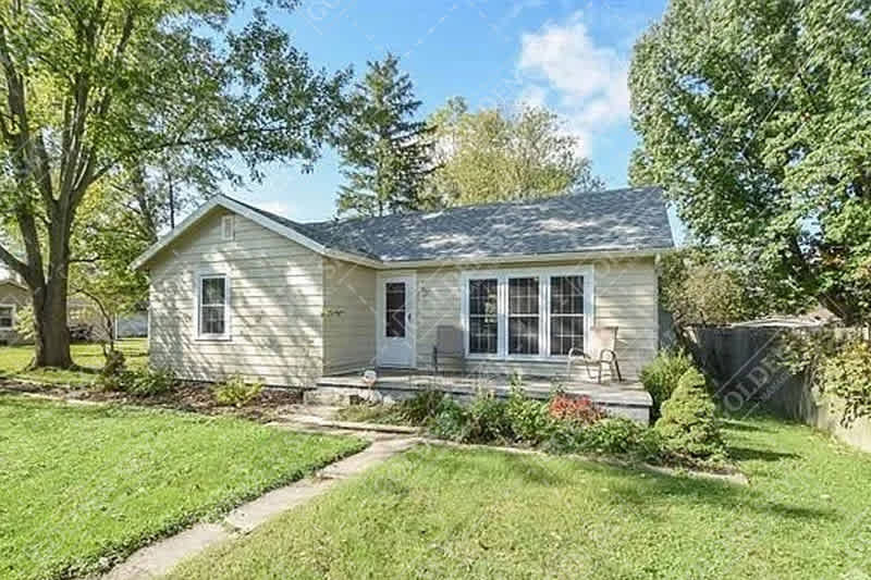 2605 North Maplewood Avenue