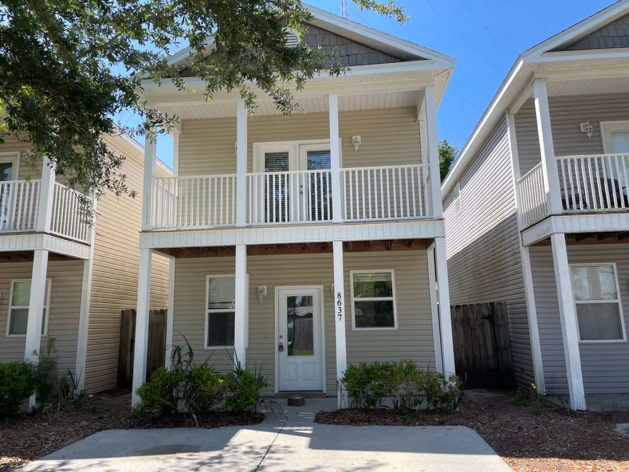 For Lease - Marlin Place - 3 BR 2 BA Home Centrally located in PCB! Community Pool, Gated!