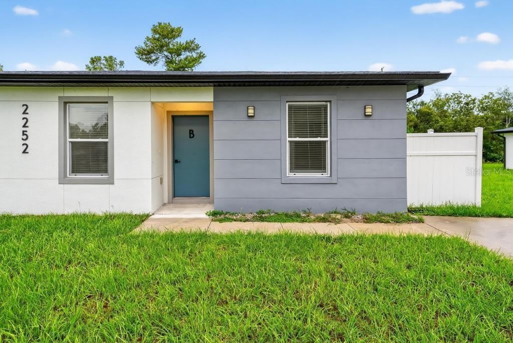 2252 FERNWOOD STREET