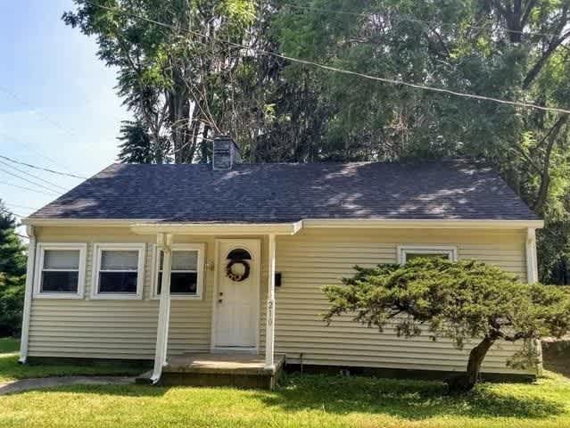 3 bed, 1 bath Home: Available NOW! PRICE REDUCED!