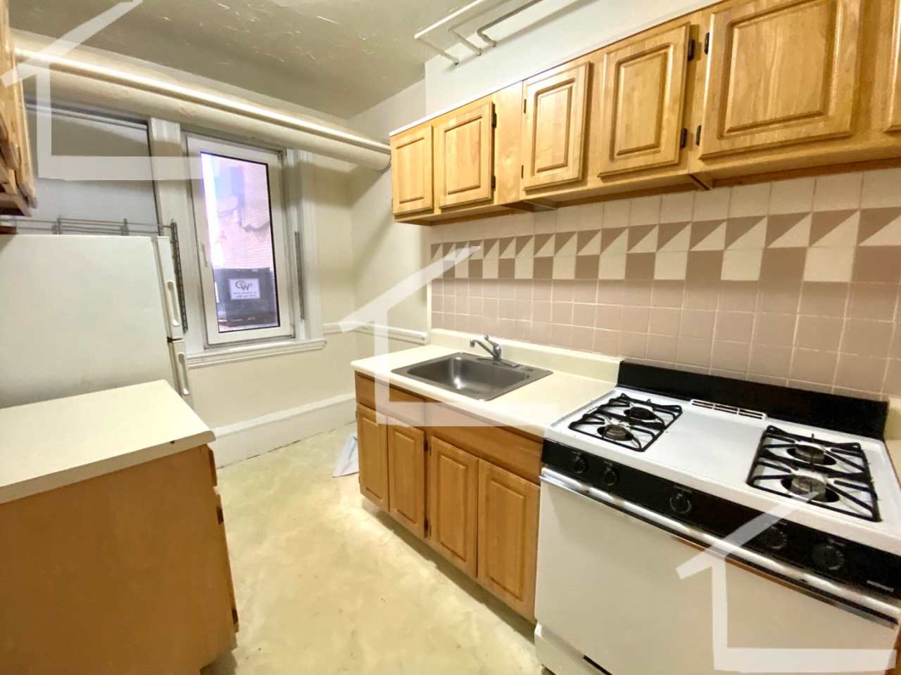 Charming 2 Bedroom-No Broker Fee