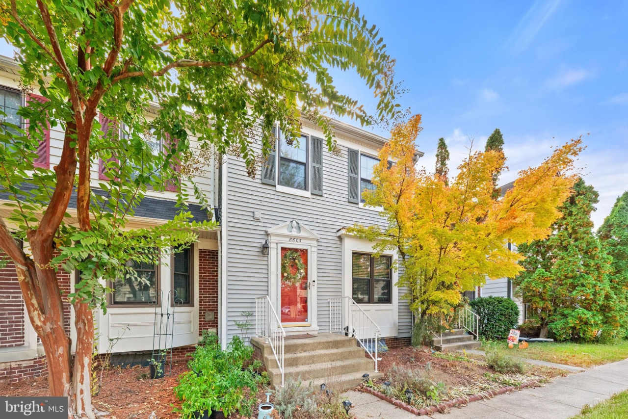 8605 WESTERN OAK Drive