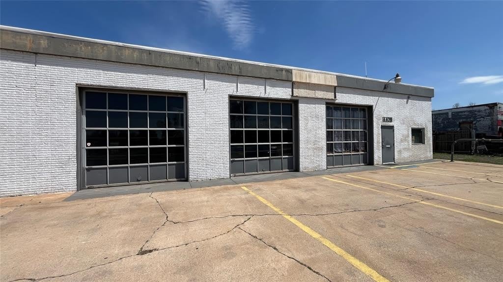 4408 S Robinson Avenue