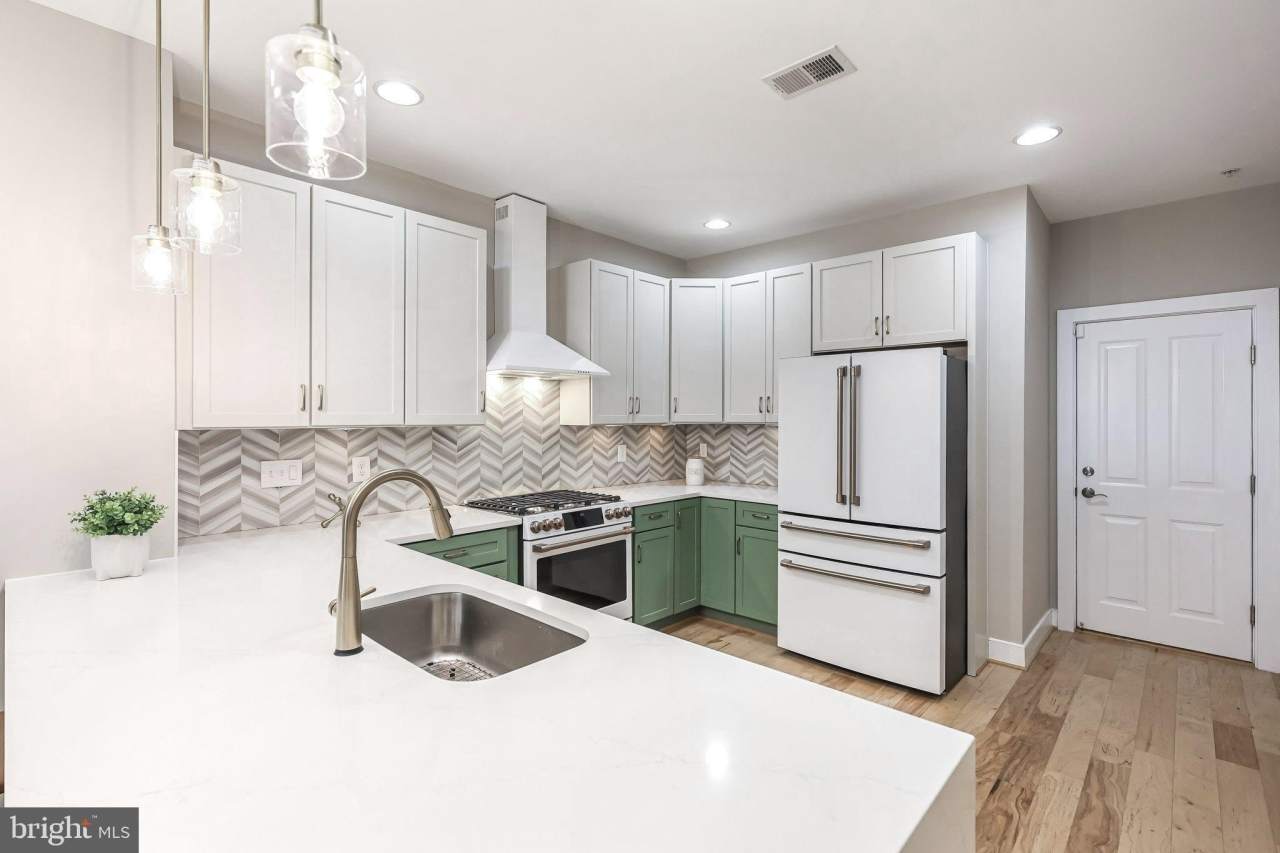 2205 RICHMOND Highway unit: 101