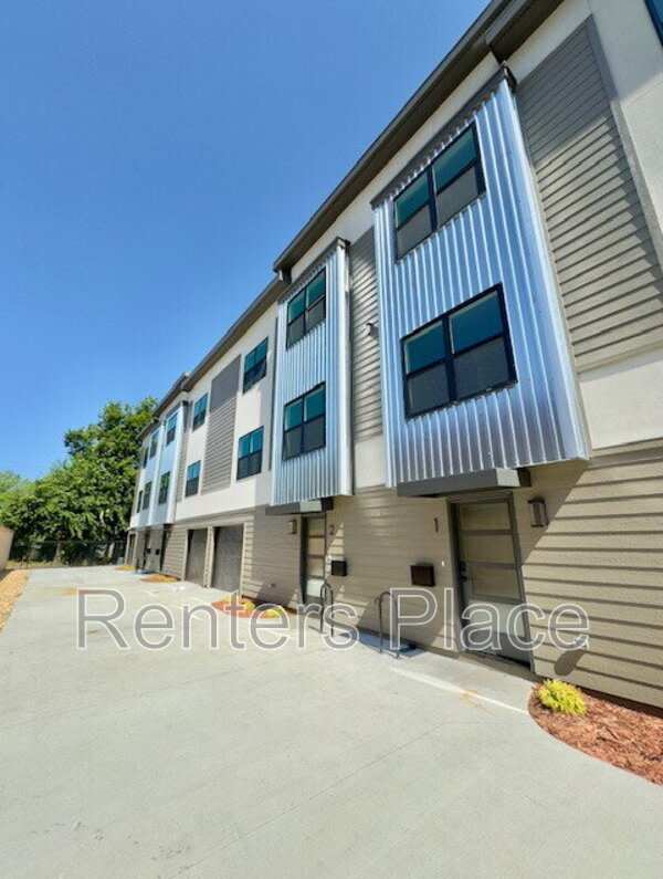 1140 South Quincy Avenue