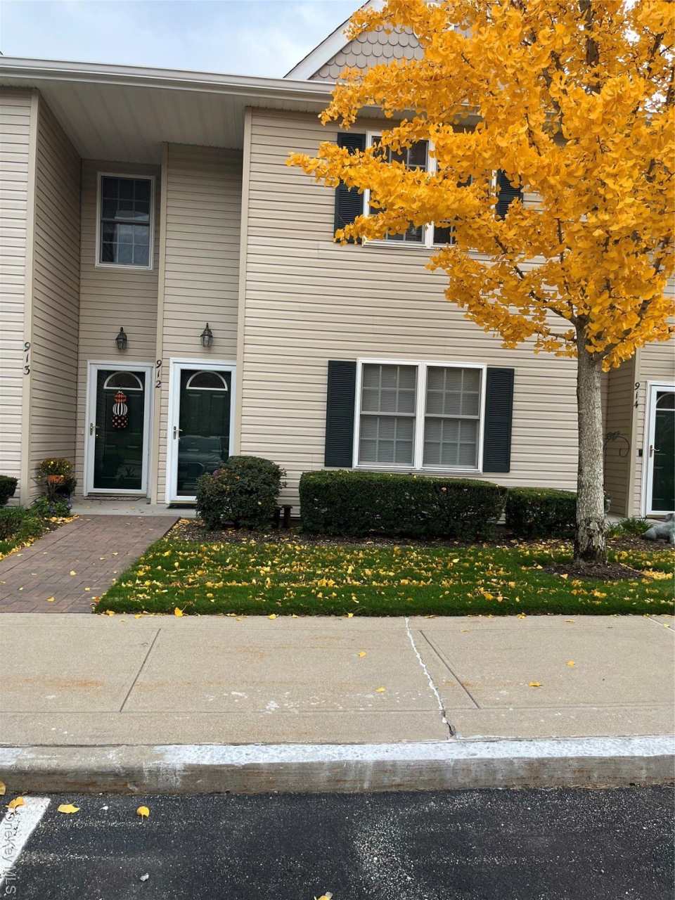 912 Altessa Boulevard