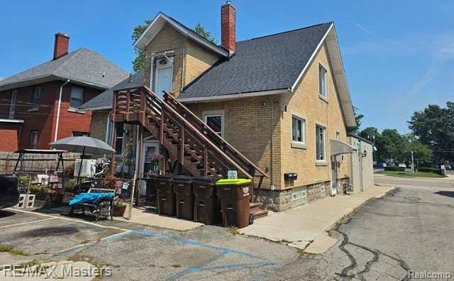 437 N Monroe Street N
