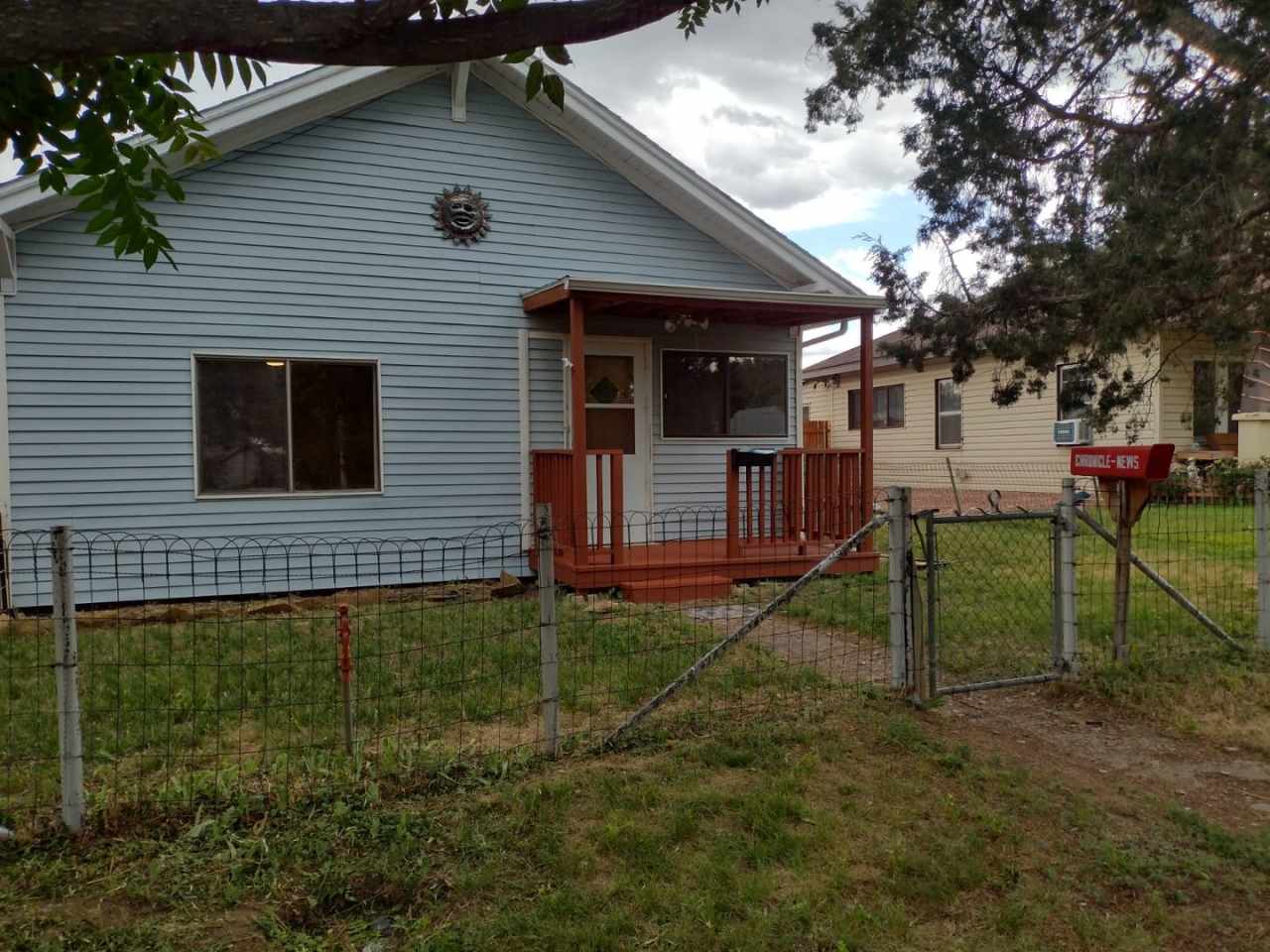 Renovated 2 bed 1.5 bath home