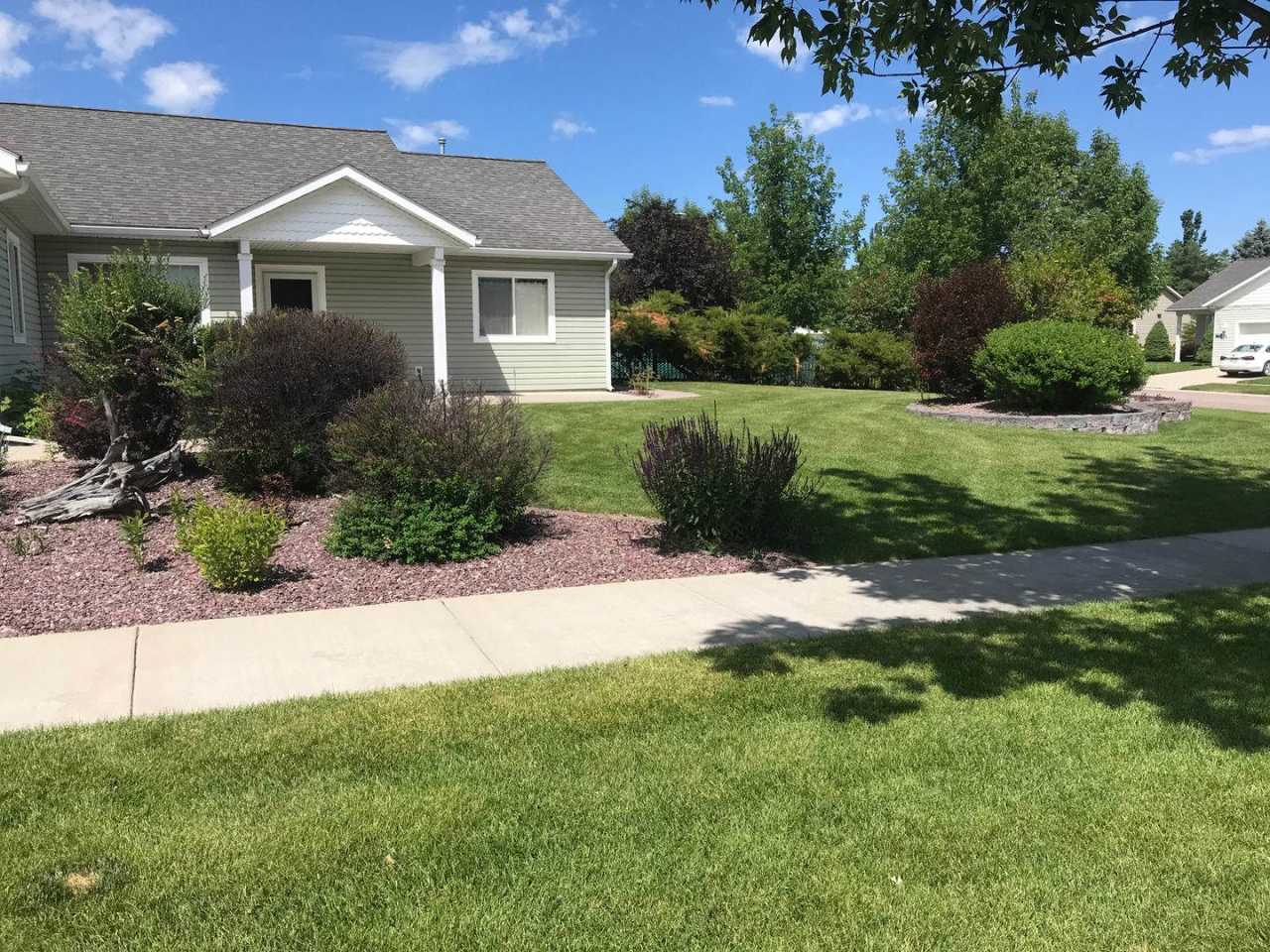 Lawn Care Provided - Spacious 3-Bedroom, 2-Bath Single-Level Home