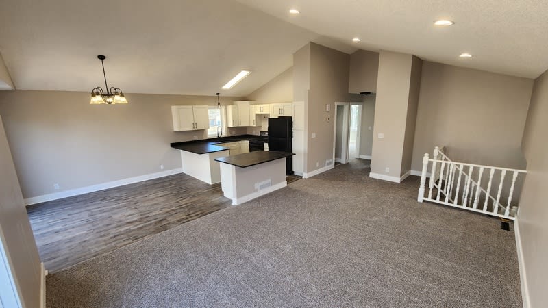 1208 Pribble Street N