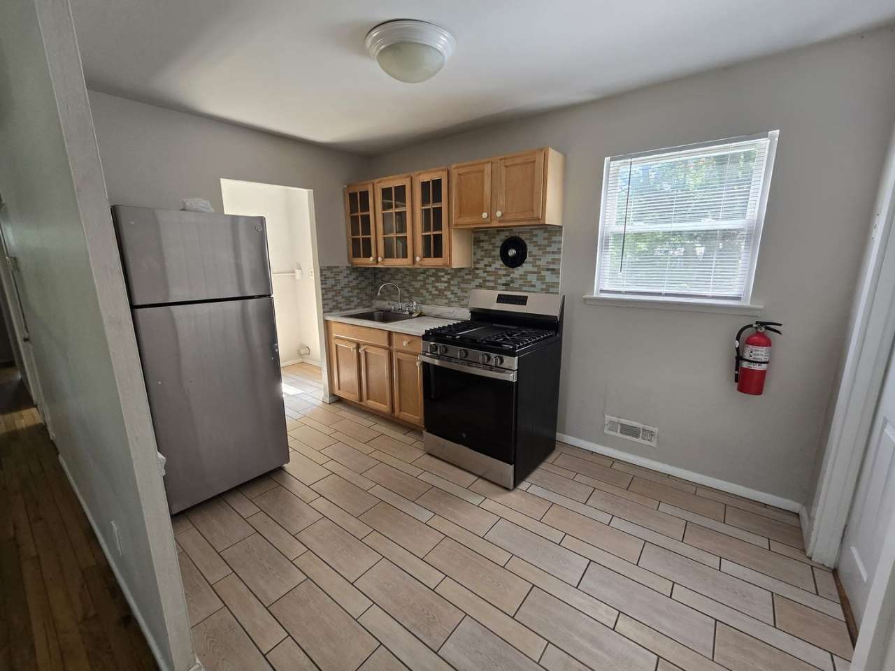3 Bedroom, 1 Bathroom, Plus enclosed porch