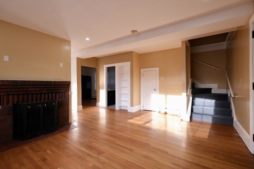 26 Cleveland St unit: A