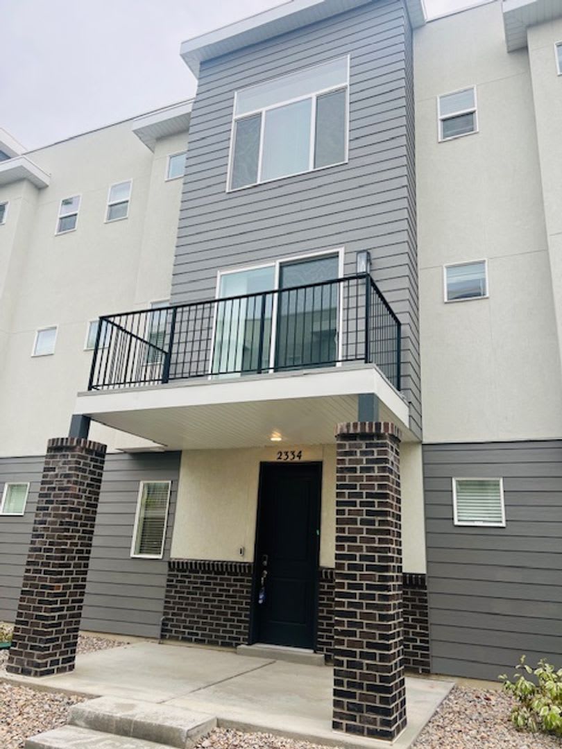 Beautiful new town home built in 2023