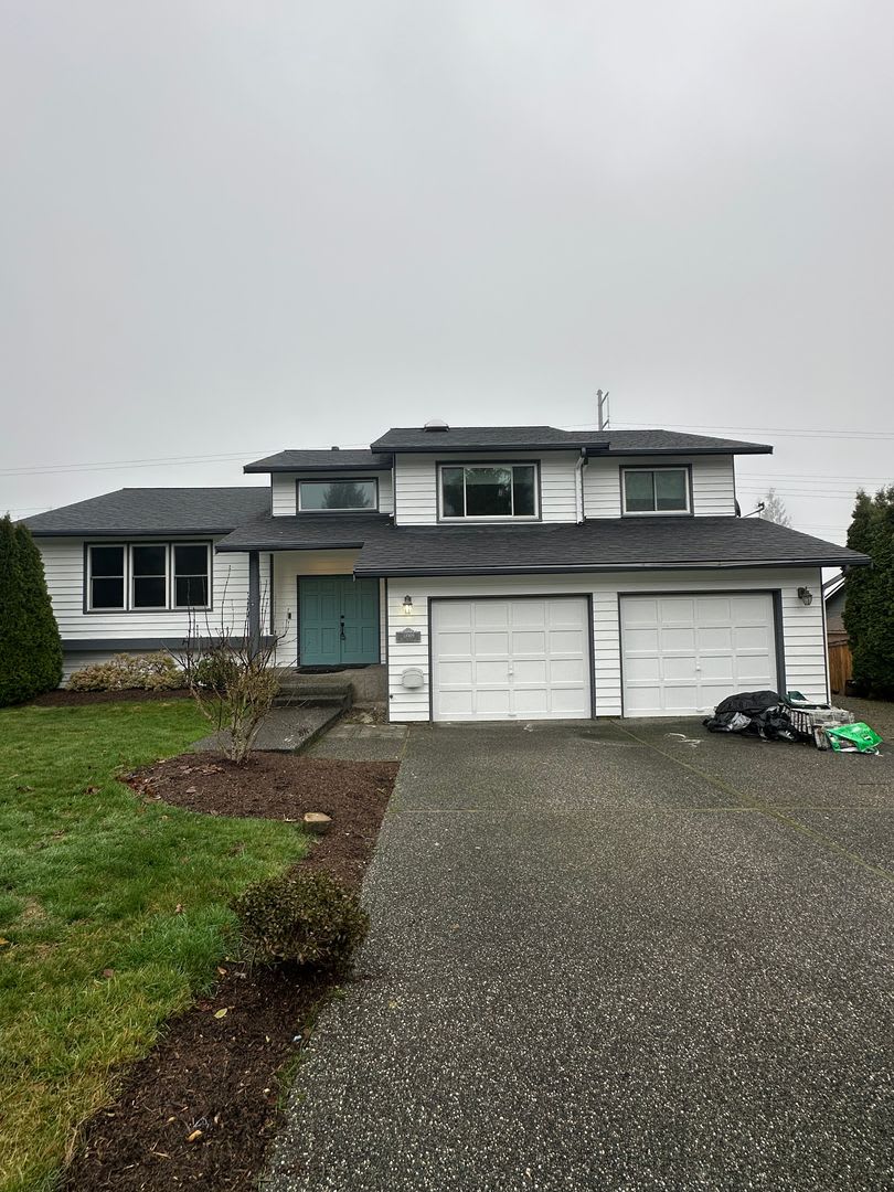 Beautiful 4 Bedroom 3 Bathroom Home in Everett!