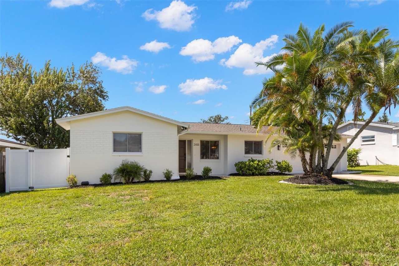 3488 SHADY BLUFFS DRIVE