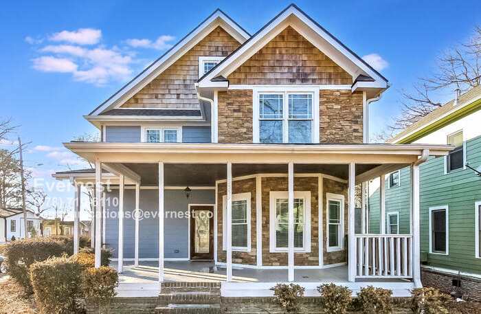 3559 Victoria Street