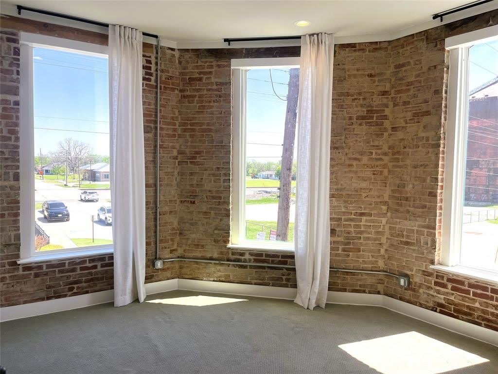 102 N Louisiana Drive