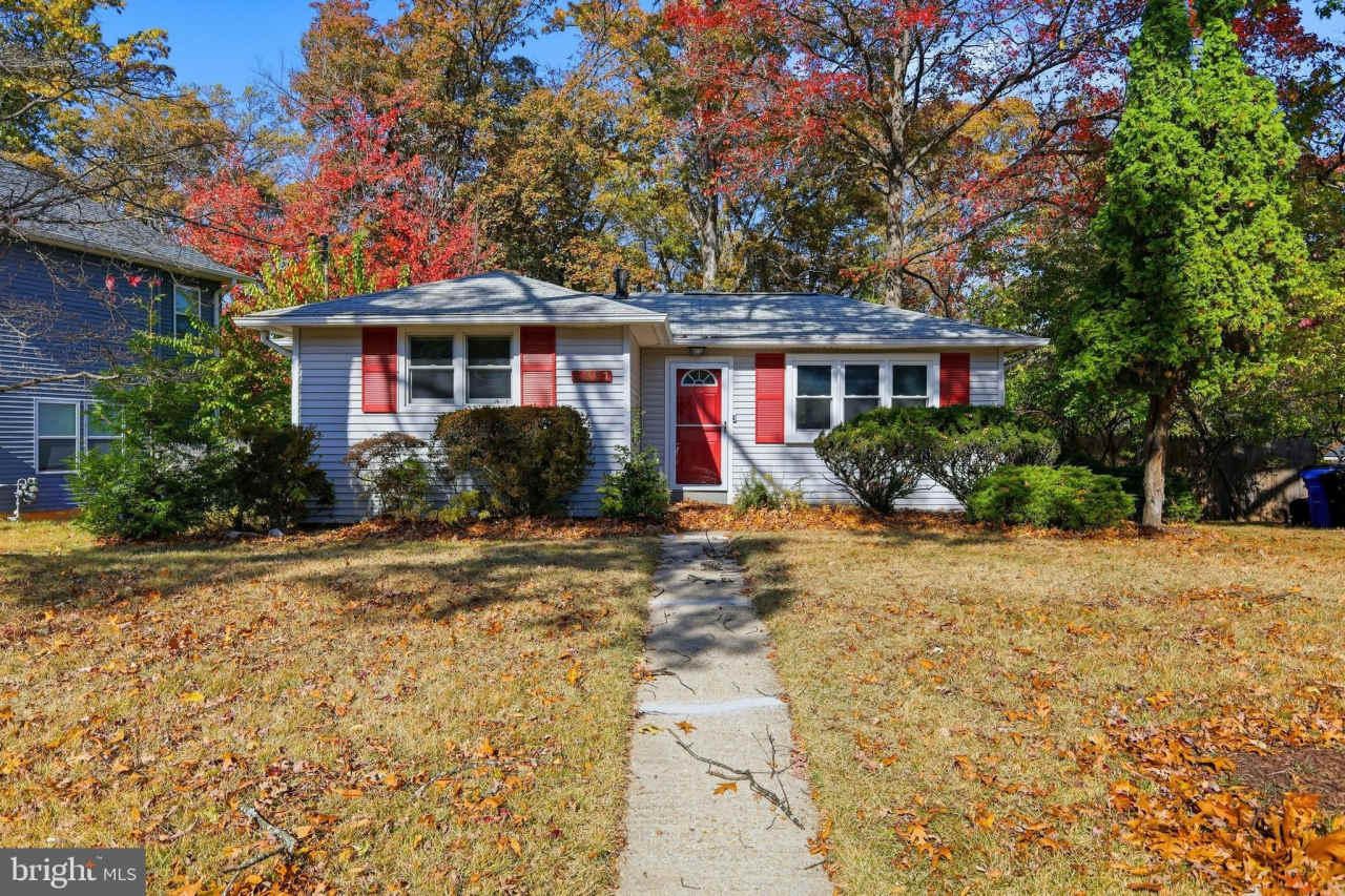 3901 LAWRENCE Avenue