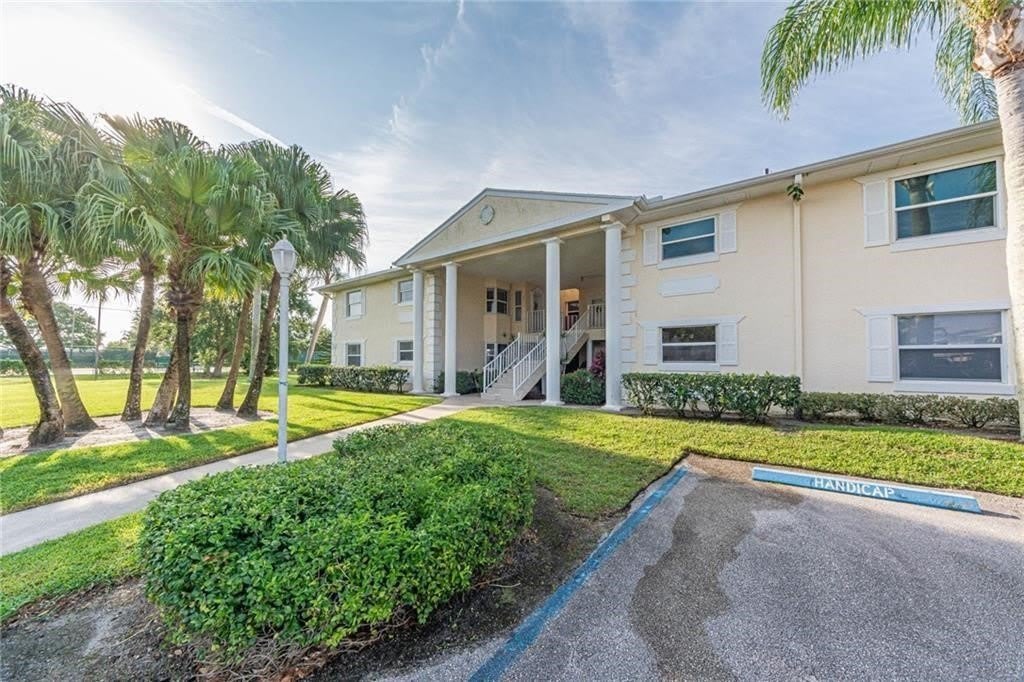 473 Grove Isle Circle unit: 473