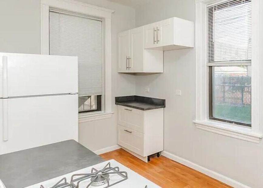 1007 N California Ave