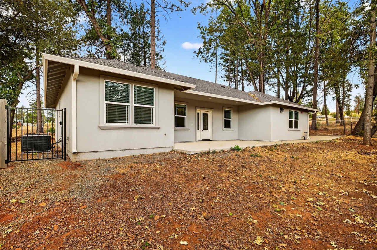 3-bedroom, 2-bathroom home nestled in the peaceful setting of Upper Paradise