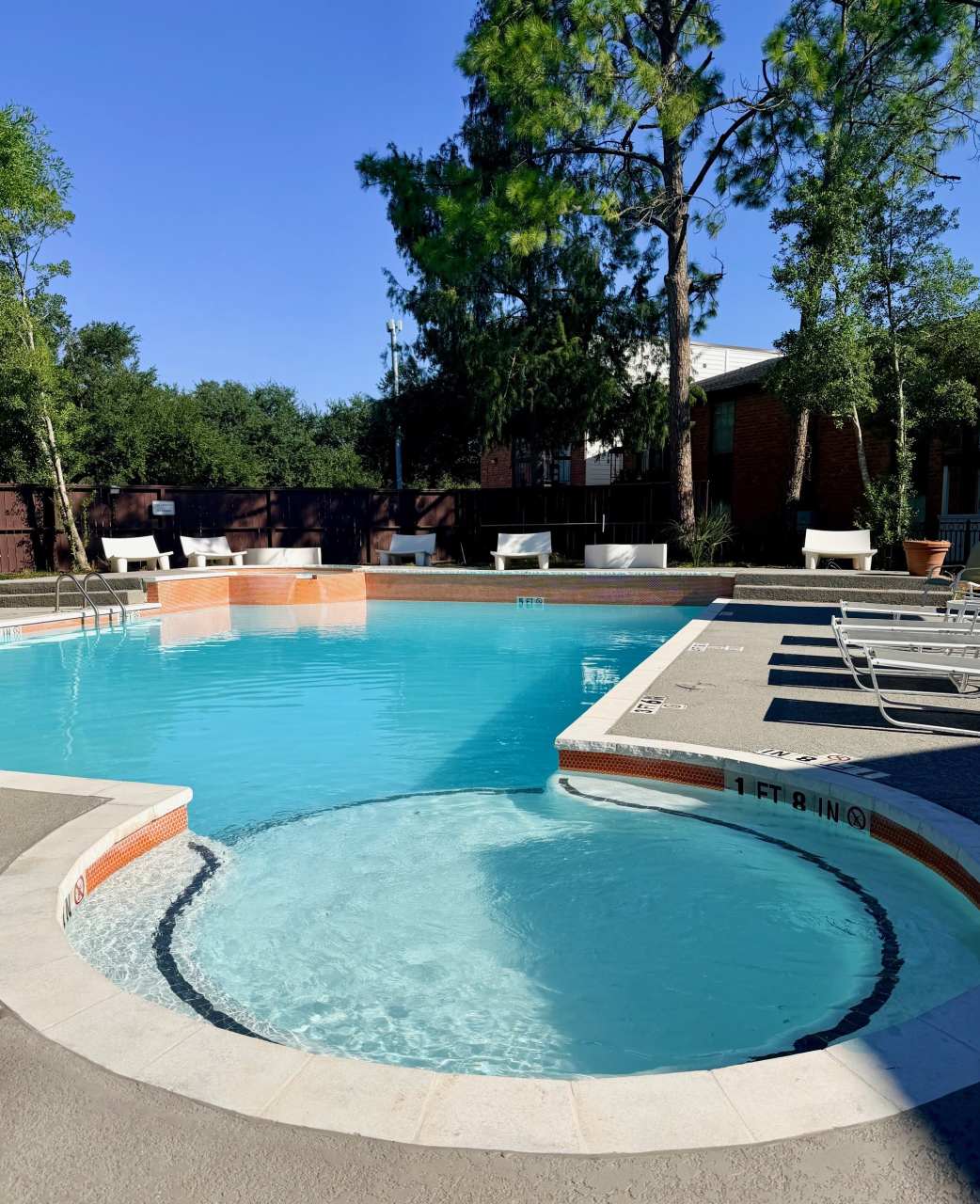 The Daphne Apartments