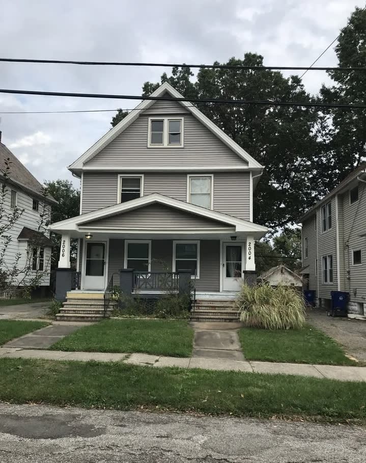 2004-2006 Mayview Ave - 2