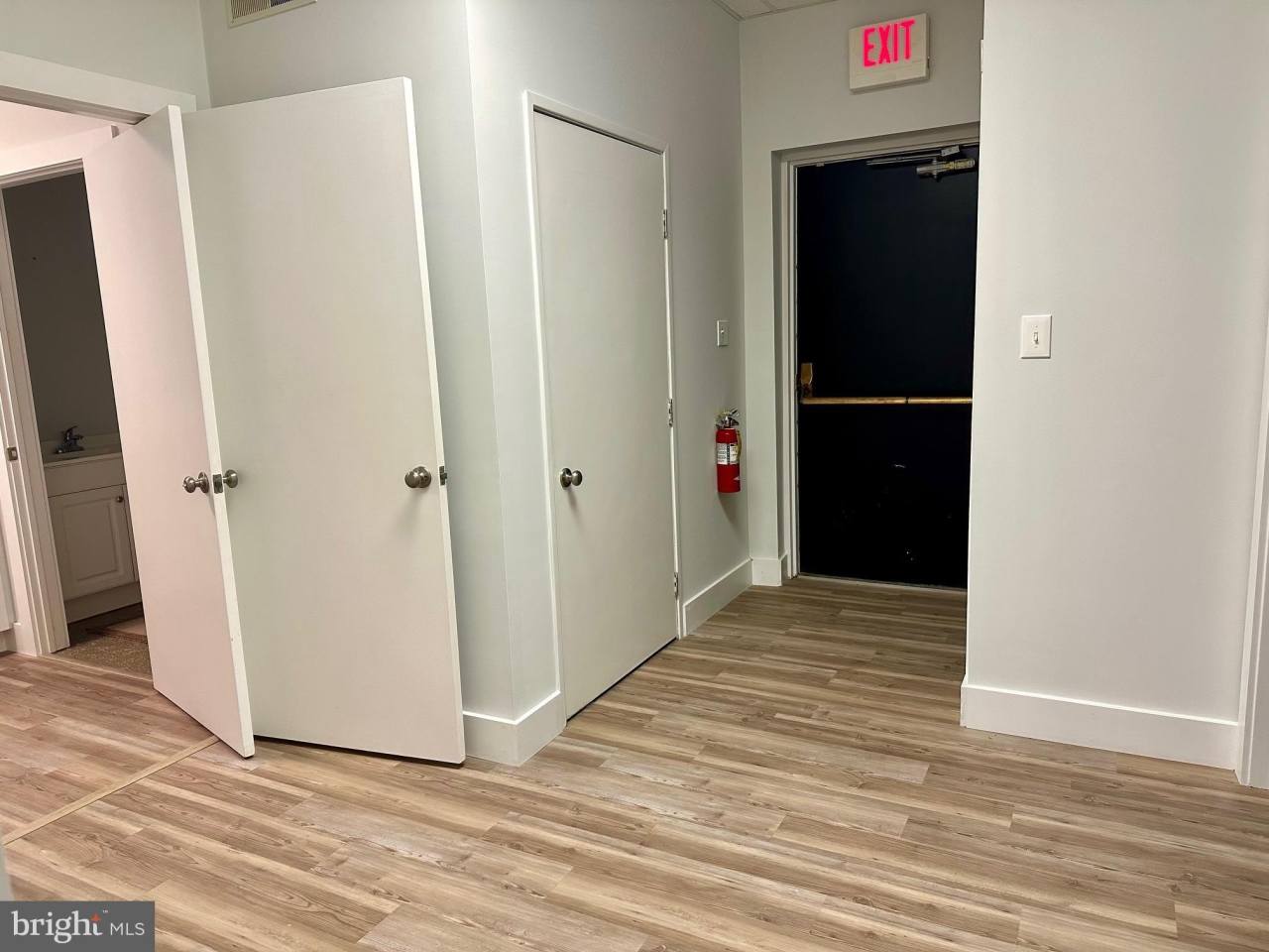 6590 SUNSET MANOR Drive unit: Suite 160