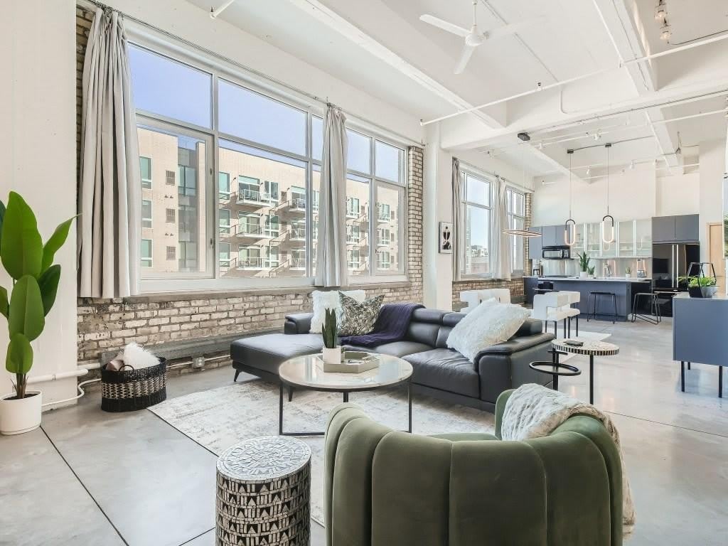 700 Washington Avenue N