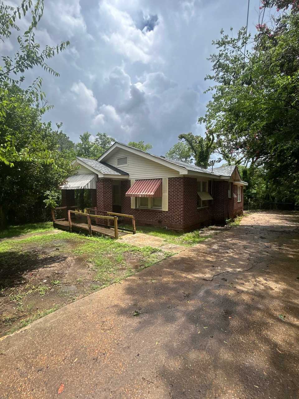 130 North Alabama Avenue