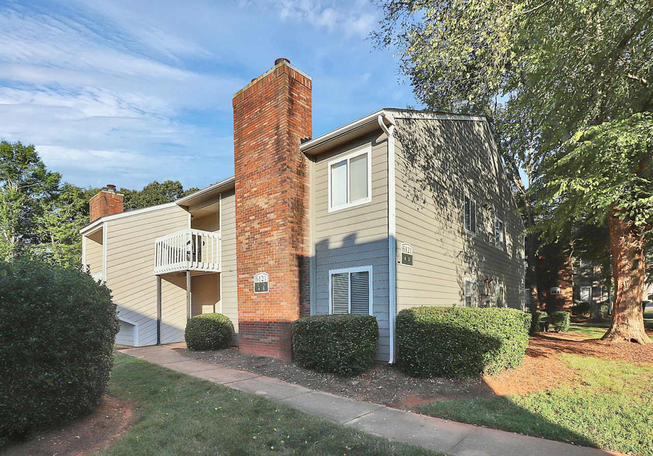 Rent Special on Adorable One Bedroom Condo in the Heathstead Community!