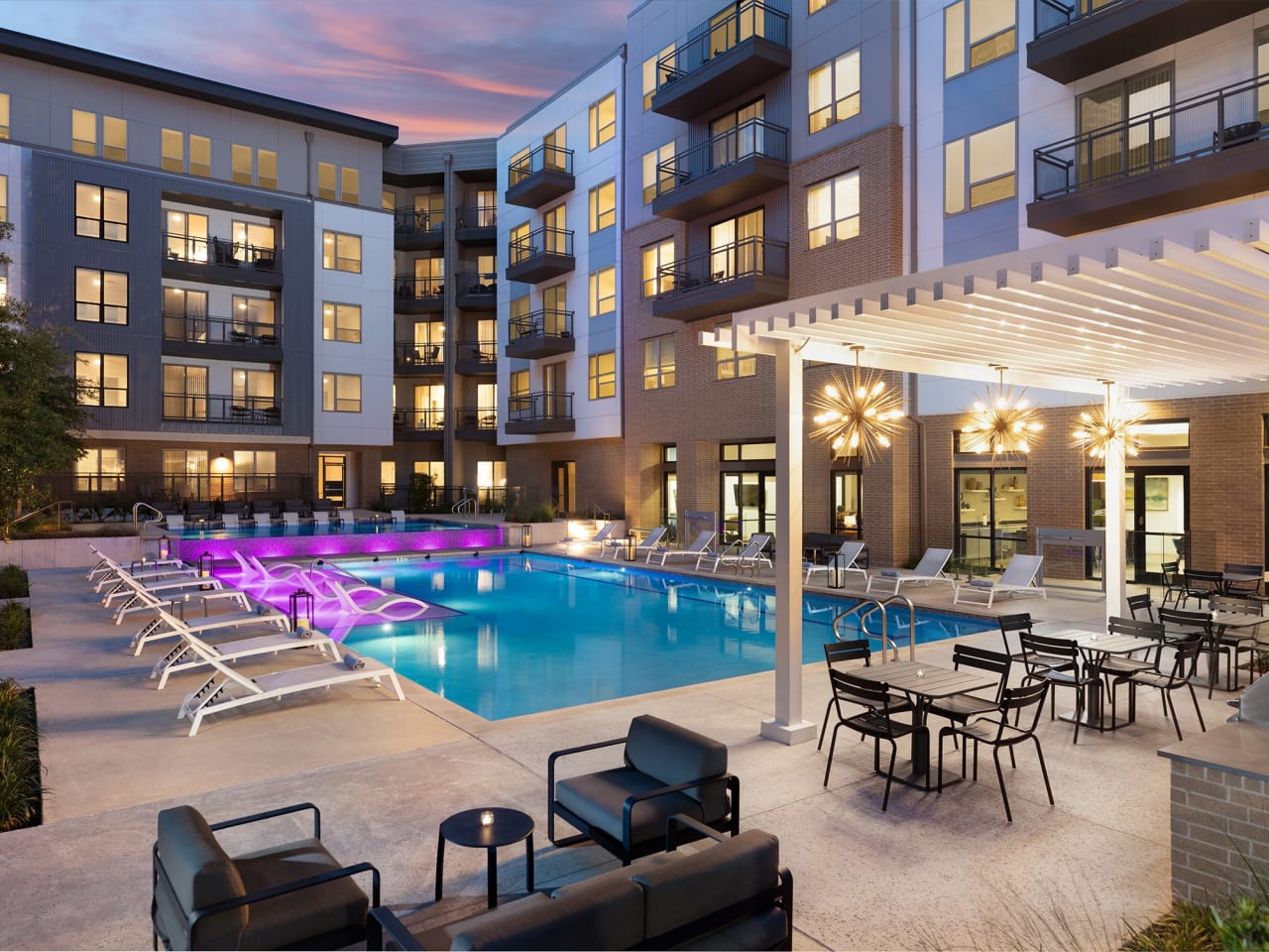 AVE Austin North Lamar