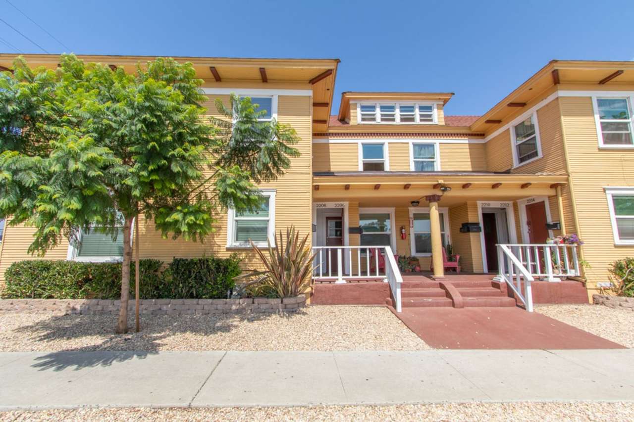 2 Bedroom 1 Bath + Loft Apartment - One Block from the Heart of Barrio Logan! Reduced Deposit $1000!