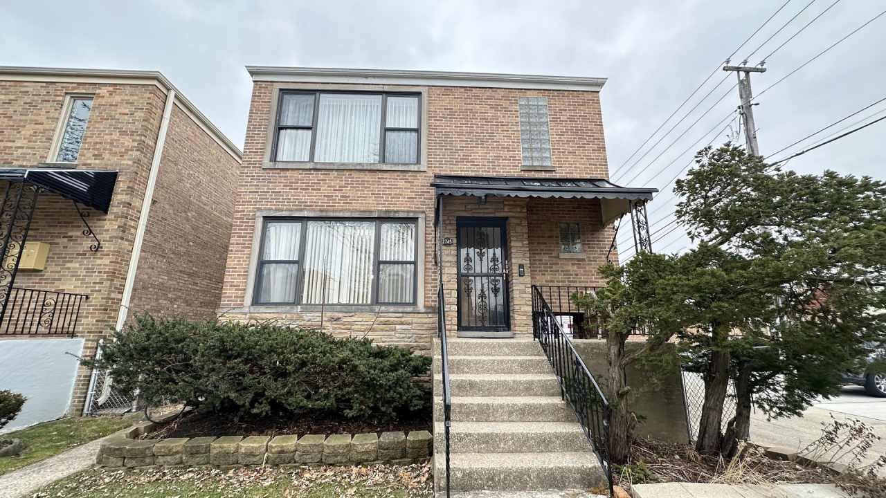 2745 W Berwyn Avenue unit: 1
