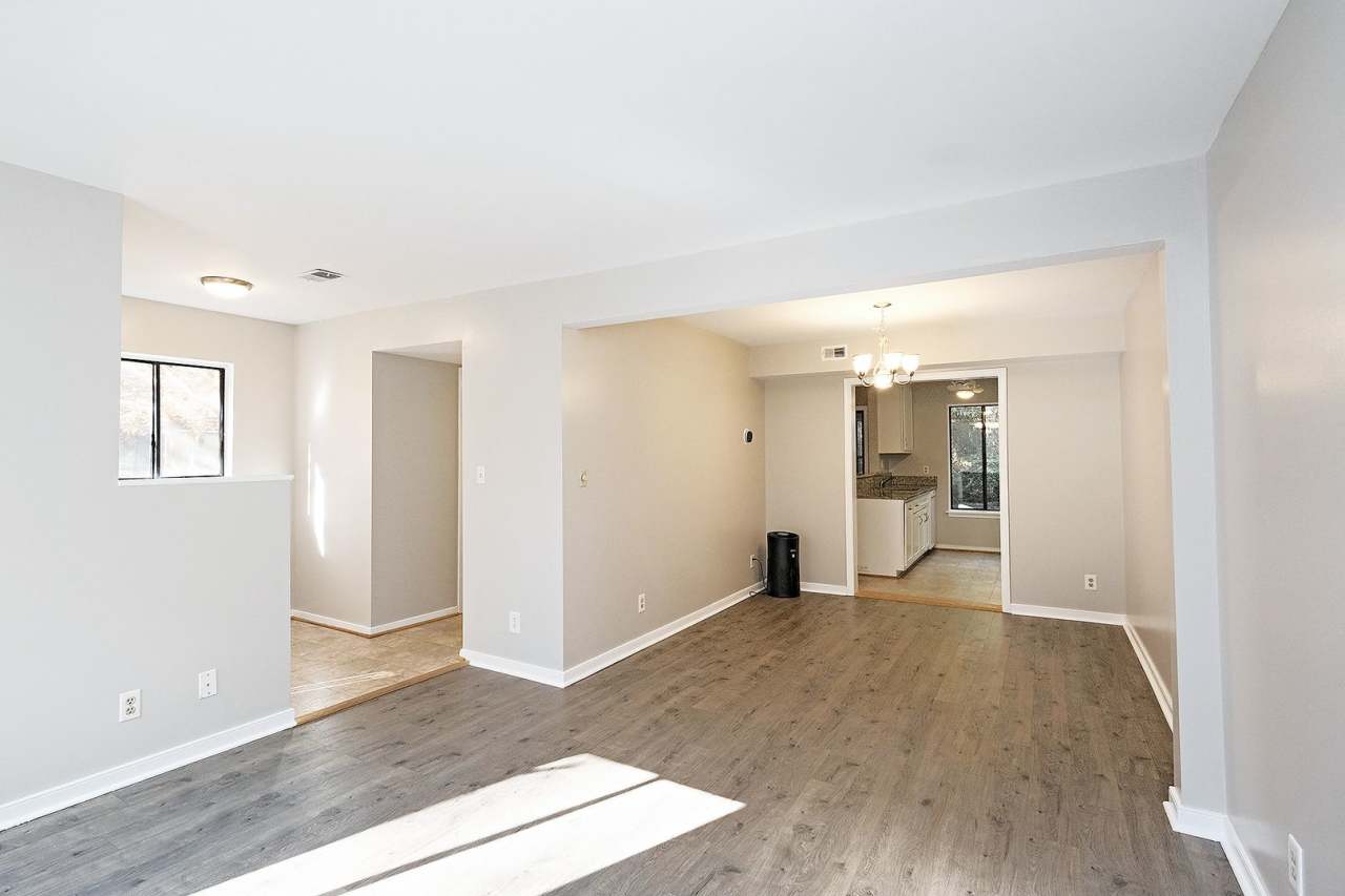 Move-in Ready Stonehenge Townhome - Cats Are Welcome!