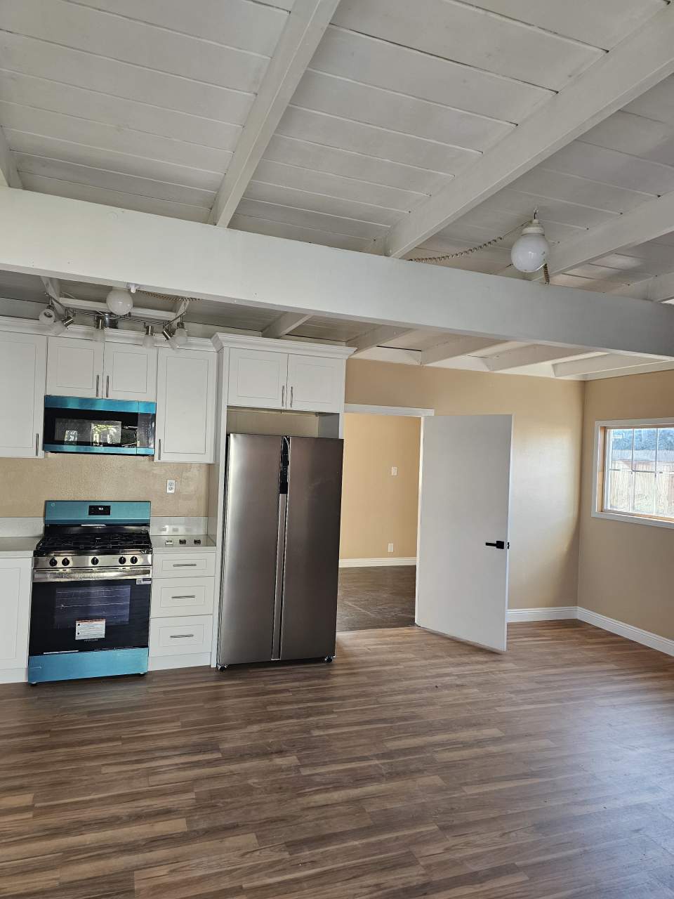 15515 Harvest Avenue