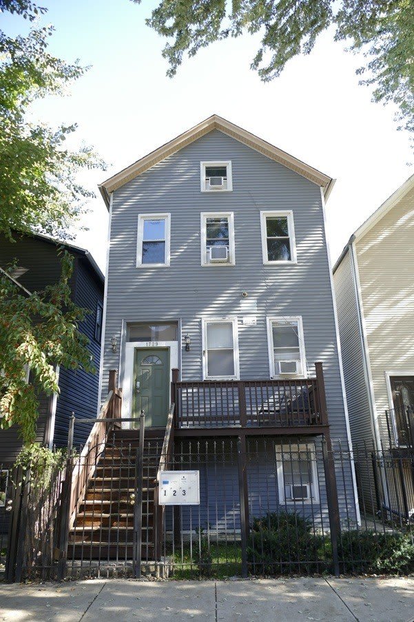 1729 N Fairfield Avenue