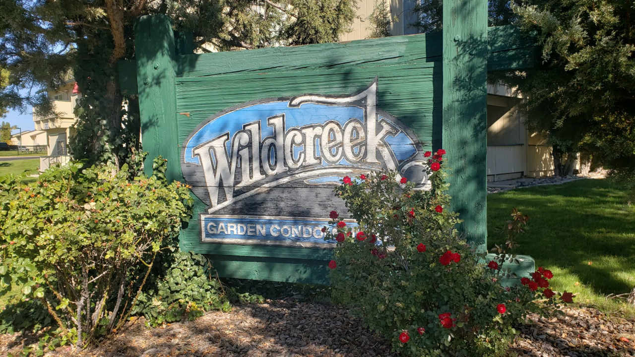 SUPER CUTE UNIT- RECENTLY REMODELED - ONLY $1,375 PER MONTH FOR THIS 2 BEDROOM, 1 BATH UNIT- INCUDES POOL, TENNIS COURTS AND A PARK AREA IN WILDCREEK