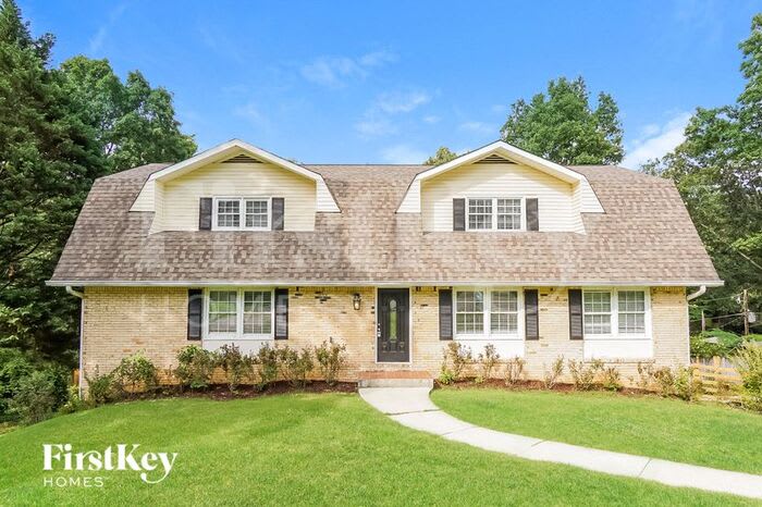 3453 Lynngate Circle