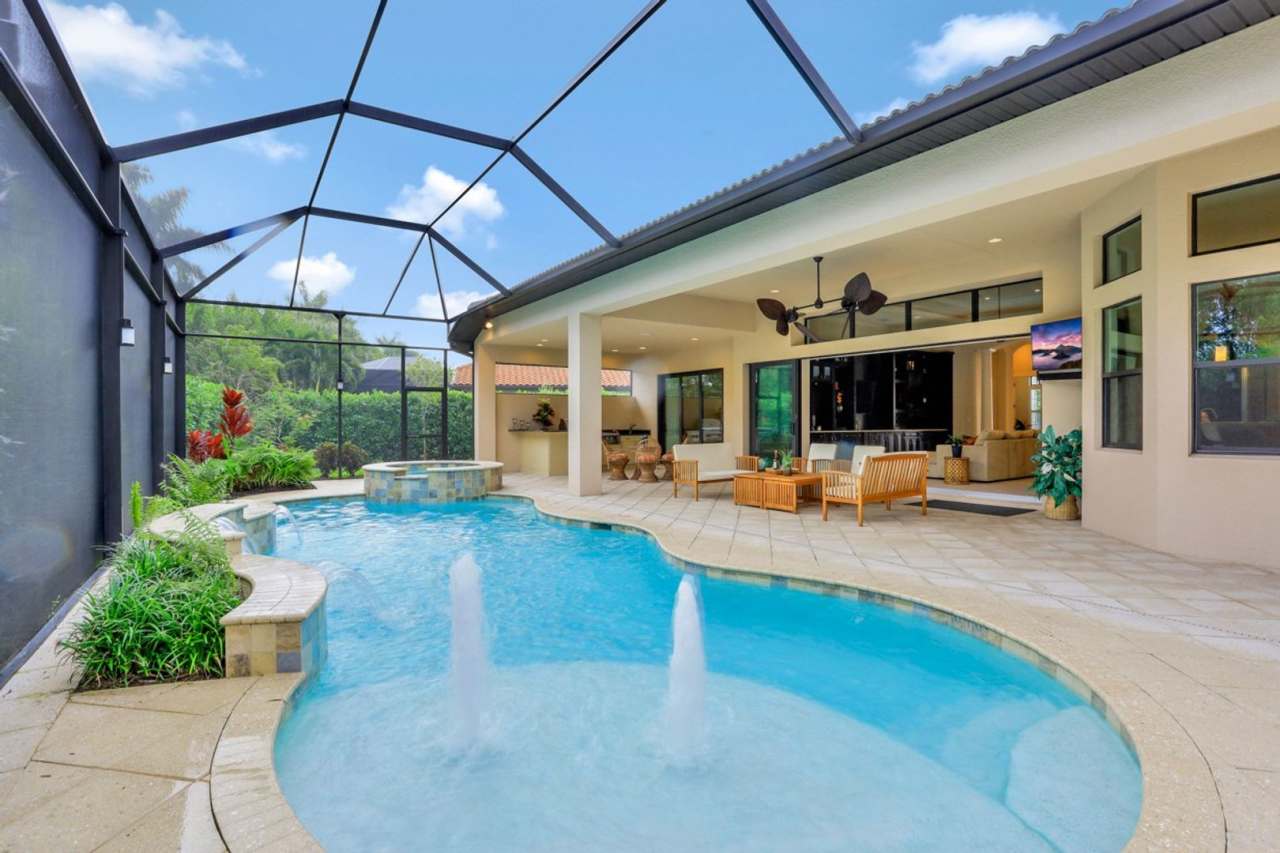 LUXURY POOL HOME***BONITA LAKES***AVAILABLE NOW***3 BED PLUS DEN /3.5 BATH***UNFURNISHED***ANNUAL