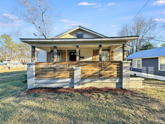 8211 5th Avenue North