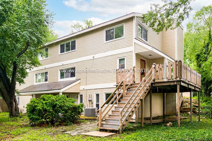 2504 University Drive