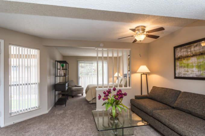 8525 E Hampden Ave, #220